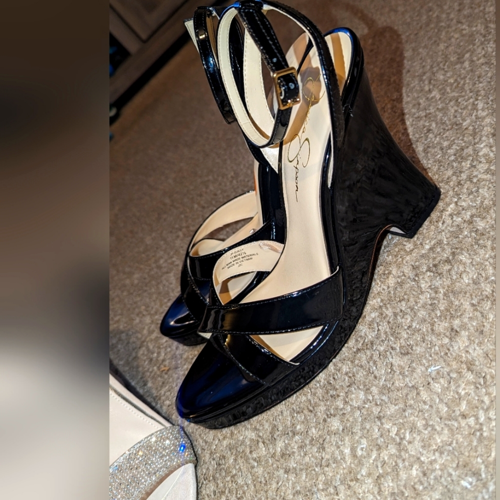 Jessica Simpson heels 👠